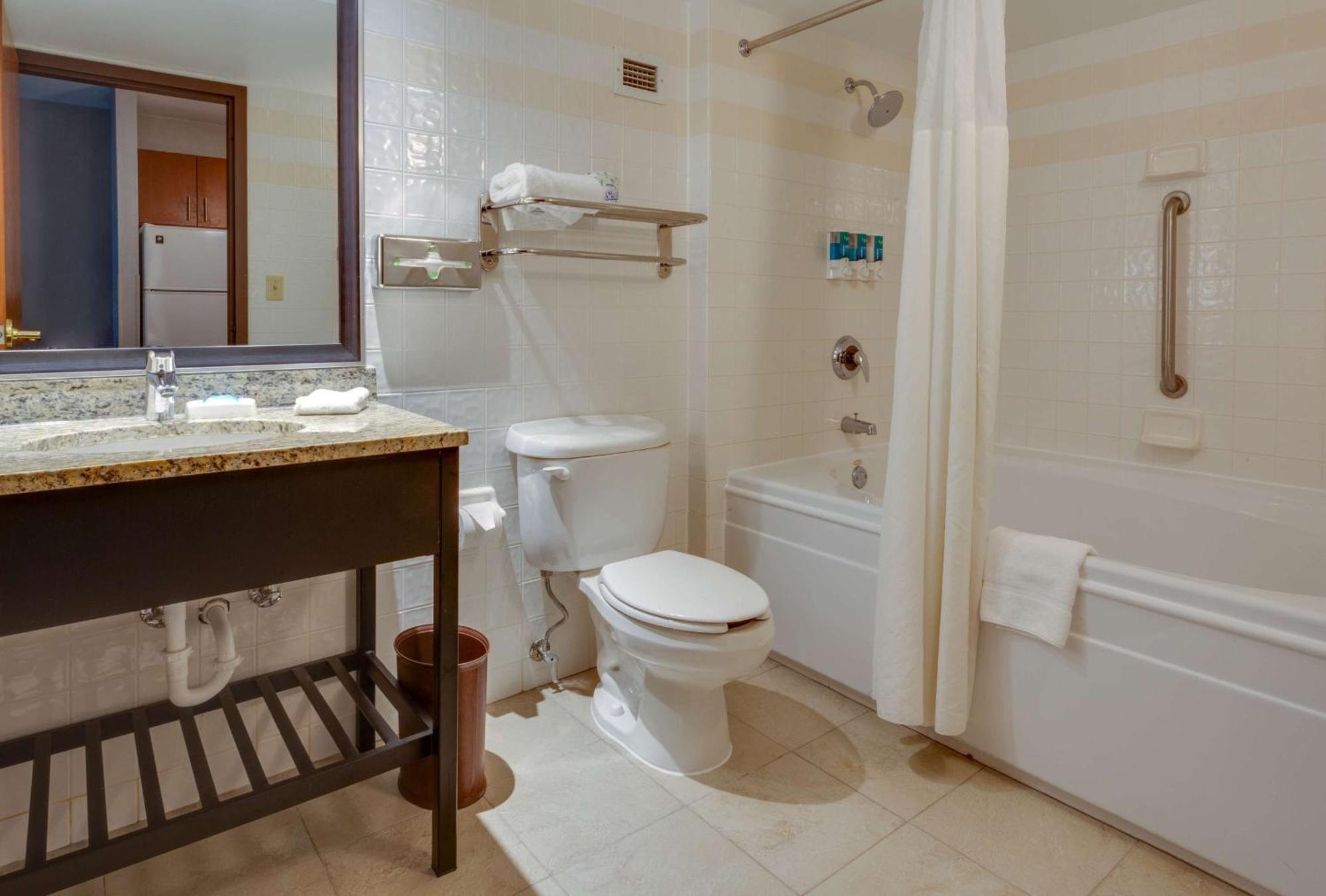 Drury Inn & Suites Hayti Caruthersville Bagian luar foto