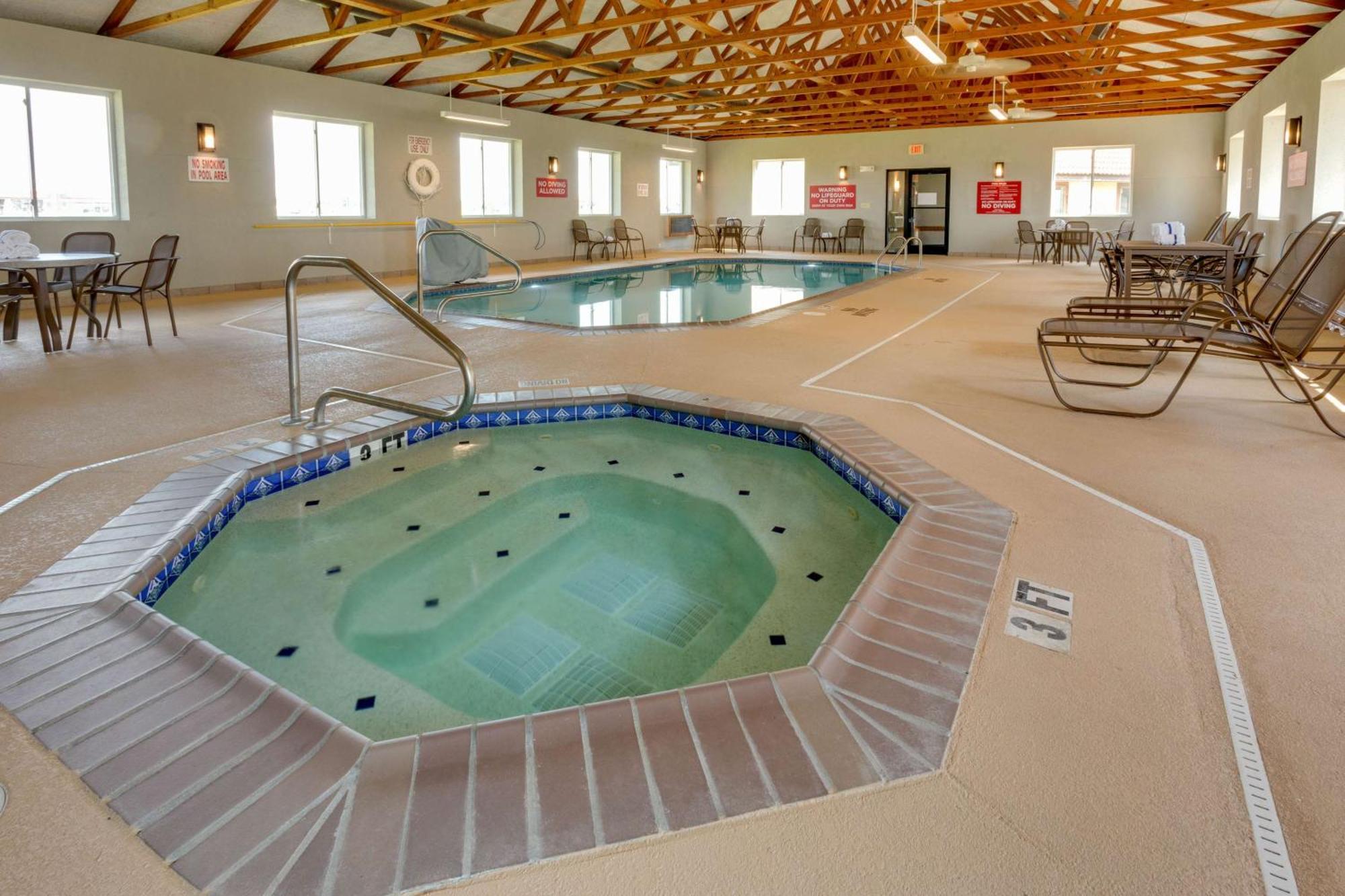 Drury Inn & Suites Hayti Caruthersville Bagian luar foto