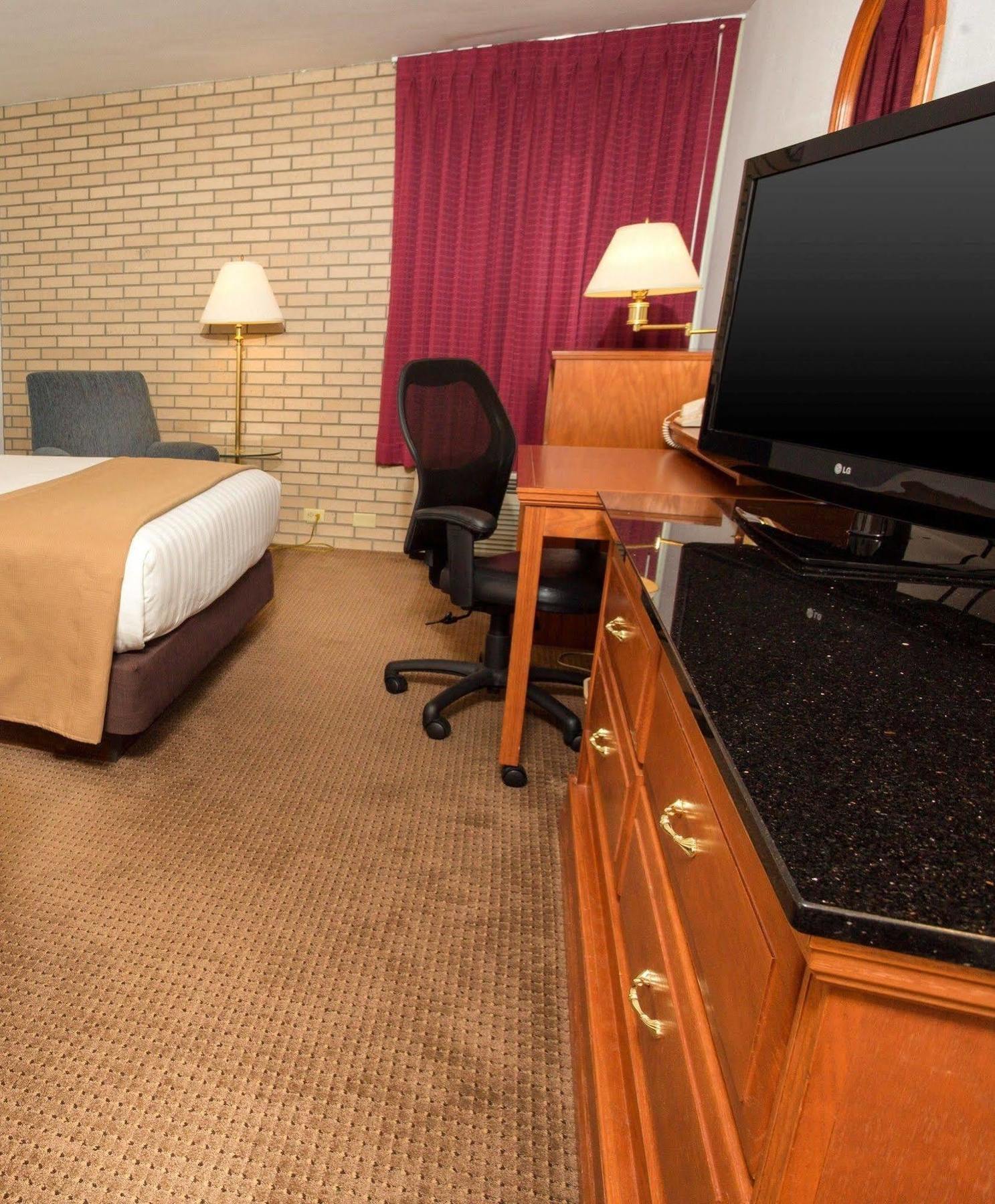 Drury Inn & Suites Hayti Caruthersville Bagian luar foto